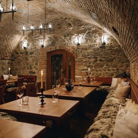 Kounicky Dvur 4* Dolní Kounice