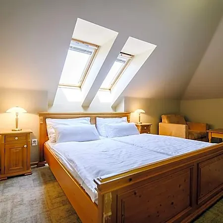 Kounický Dvůr 4*